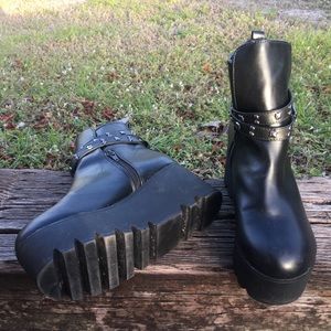 Traffic platform punk boots